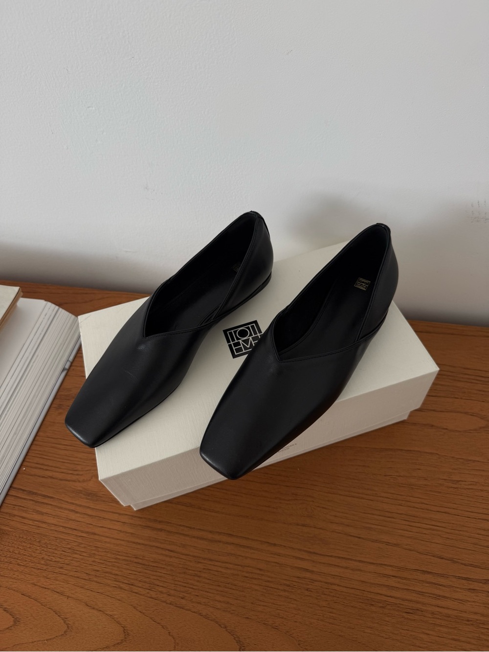 New Toteme Women's Square-Toe Slip-On Flats
